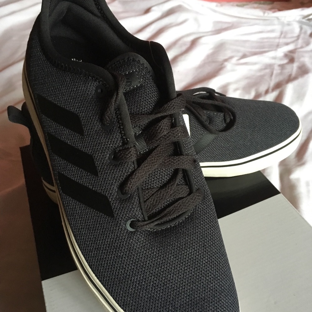 Shoes - Picture 3 of 4